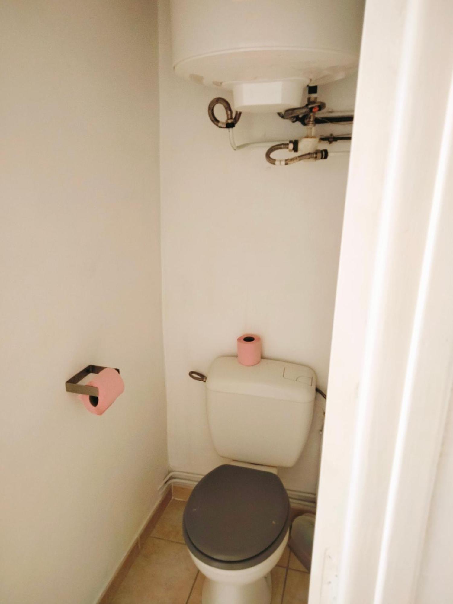 Cosy Courtesoun Apartment Courthezon Luaran gambar