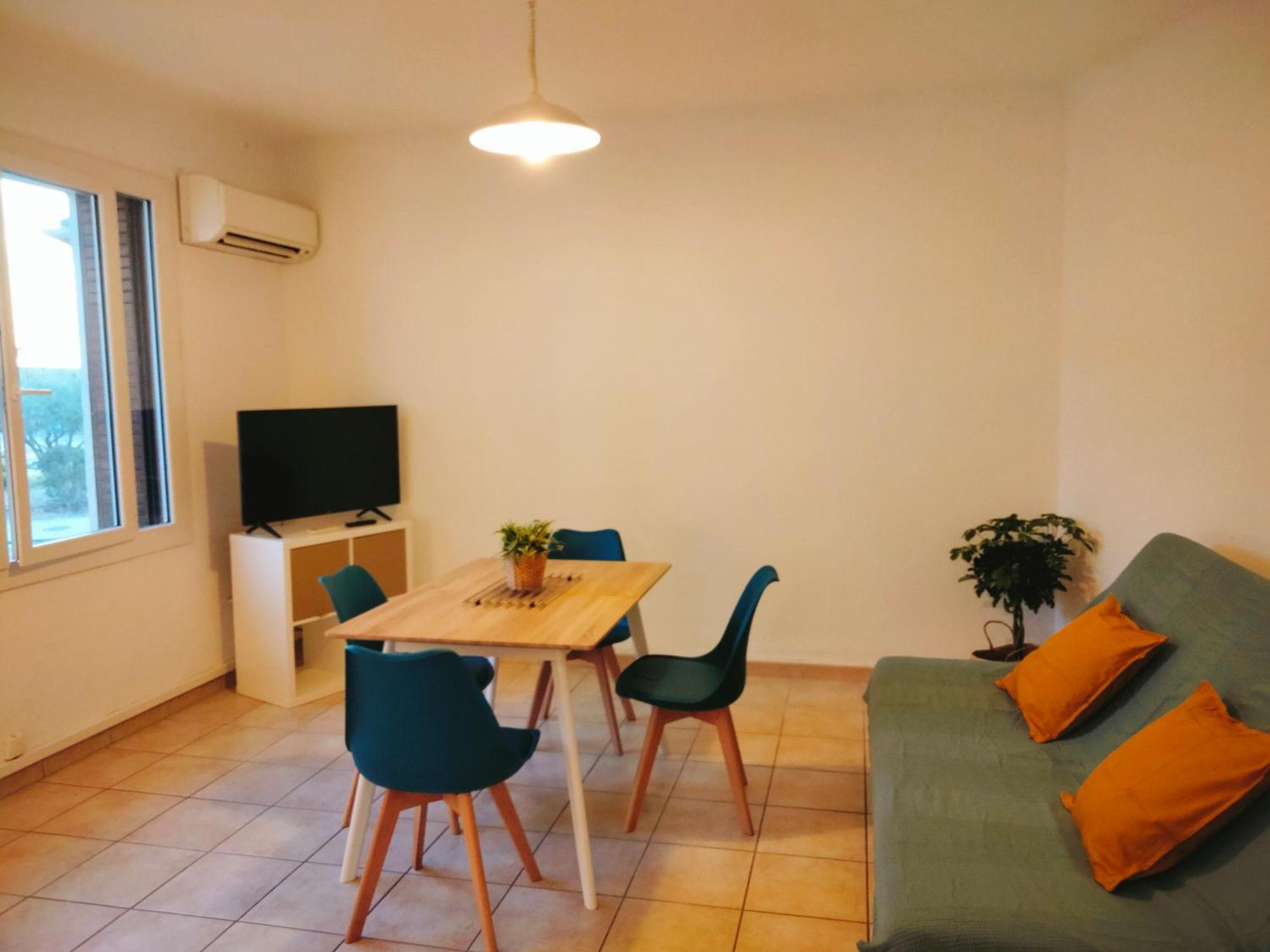 Cosy Courtesoun Apartment Courthezon Luaran gambar